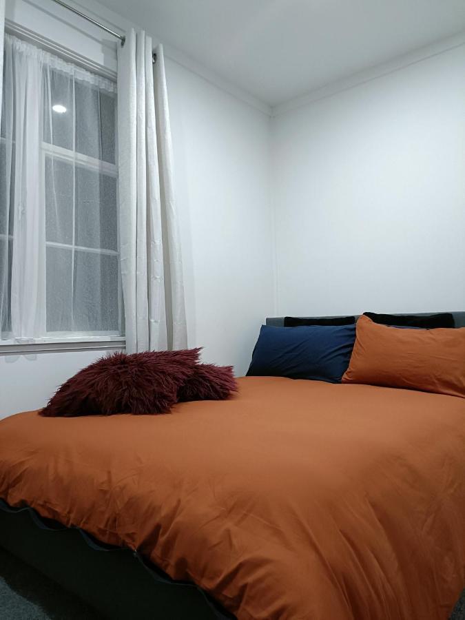 Bright & Comfy Stay In Newly Renovated Home With Parking Auckland Zewnętrze zdjęcie