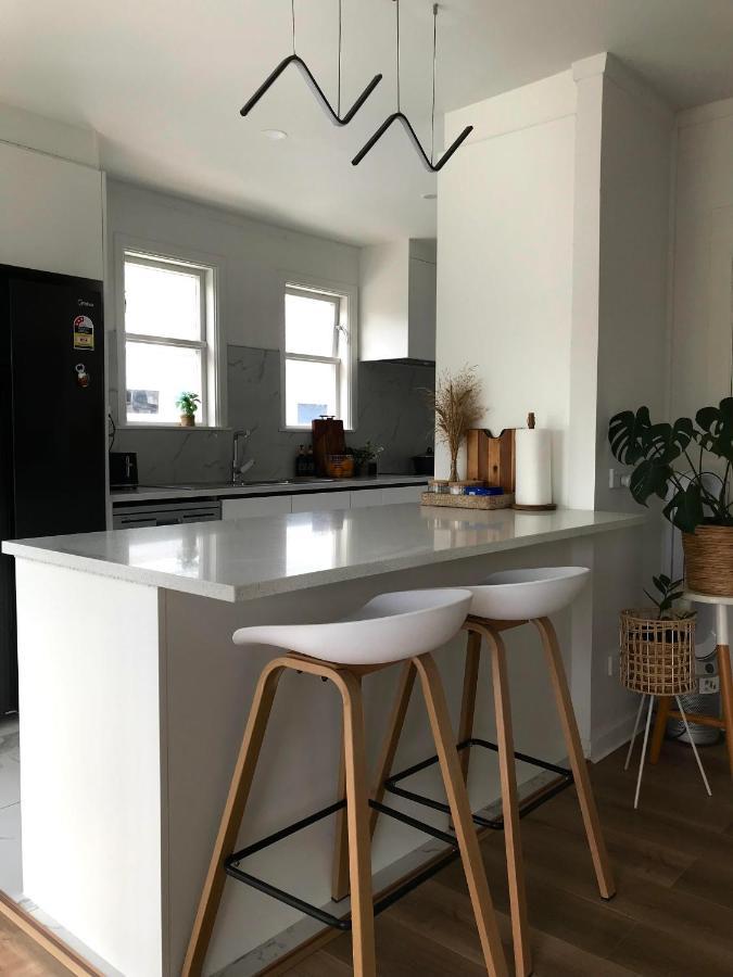 Bright & Comfy Stay In Newly Renovated Home With Parking Auckland Zewnętrze zdjęcie